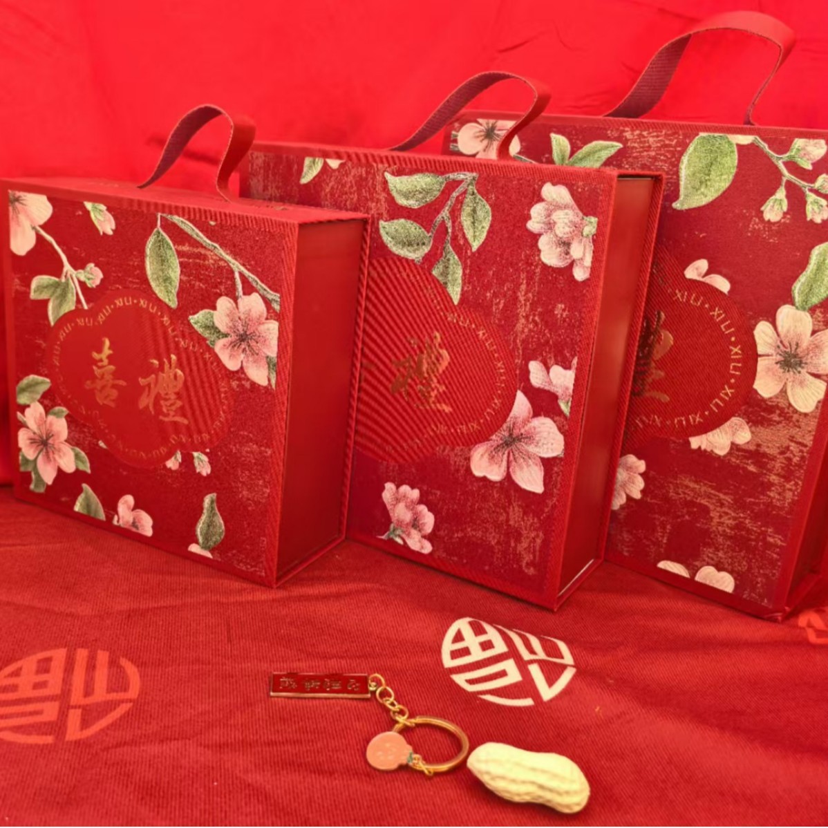 2024新款中式伴娘回礼伴手礼盒高级感结婚用喜糖盒订婚宴包装盒子