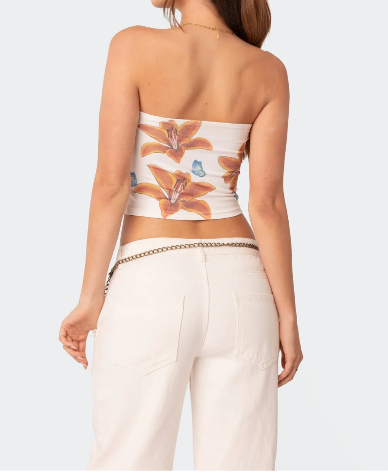 Fashionable strapless top in white