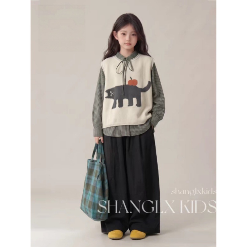 Girls' Autumn Korean Style Set 2026 New Fashionable Knitted Vest Plaid Shirt and Curved Leg Pants Three-Piece Set