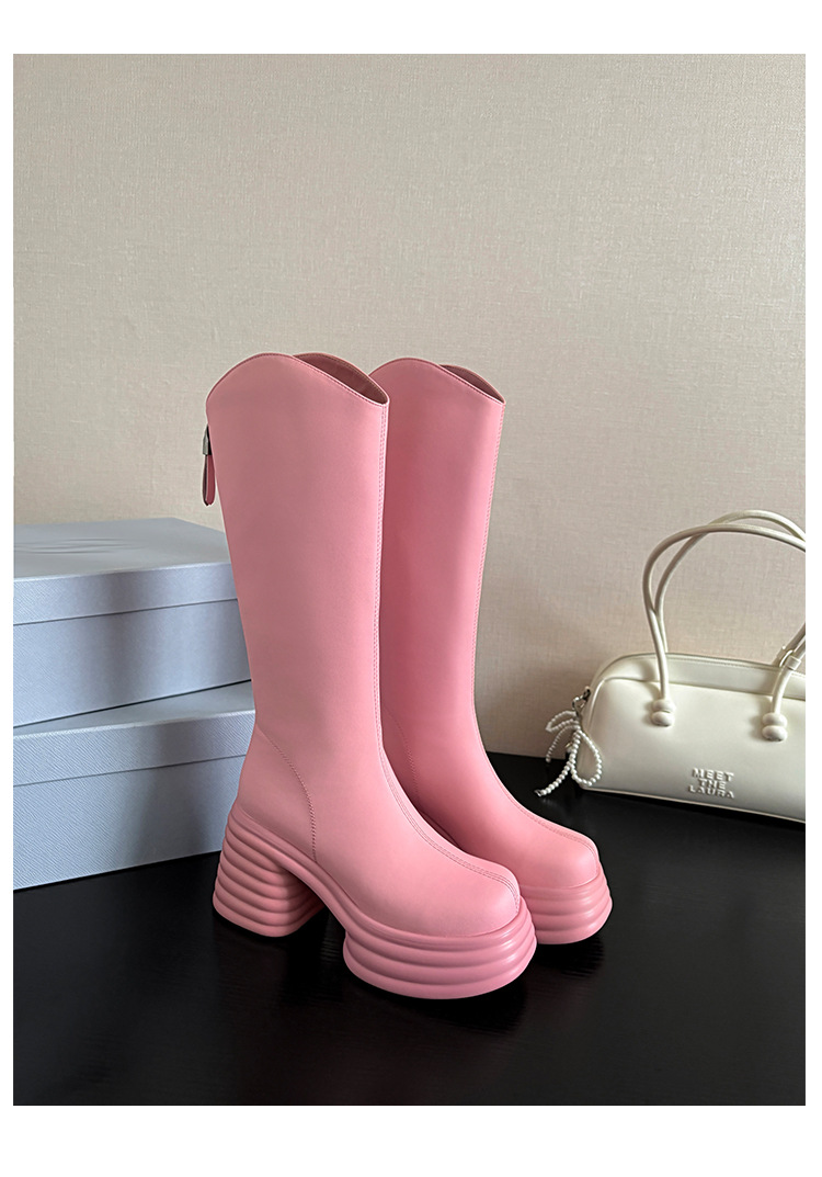 Boot nữ cổ cao đế dày da bò kiểu Chanel cổ chữ V, gót cao 12–15 cm — Lớp lót đơn màu trắng nhạt 12cm, Lớp lót nhung màu hồng 15cm, Lớp lót nhung màu trắng nhạt 12cm, Lớp lót đơn màu trắng nhạt 15cm chi tiết 23