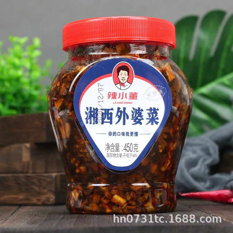 Острое блюдо бабушки Сяодонг Сянси 450 г. Специальное домашнее кисло-острое маринованное овощное блюдо Хунань с сушеными сливами в банке.