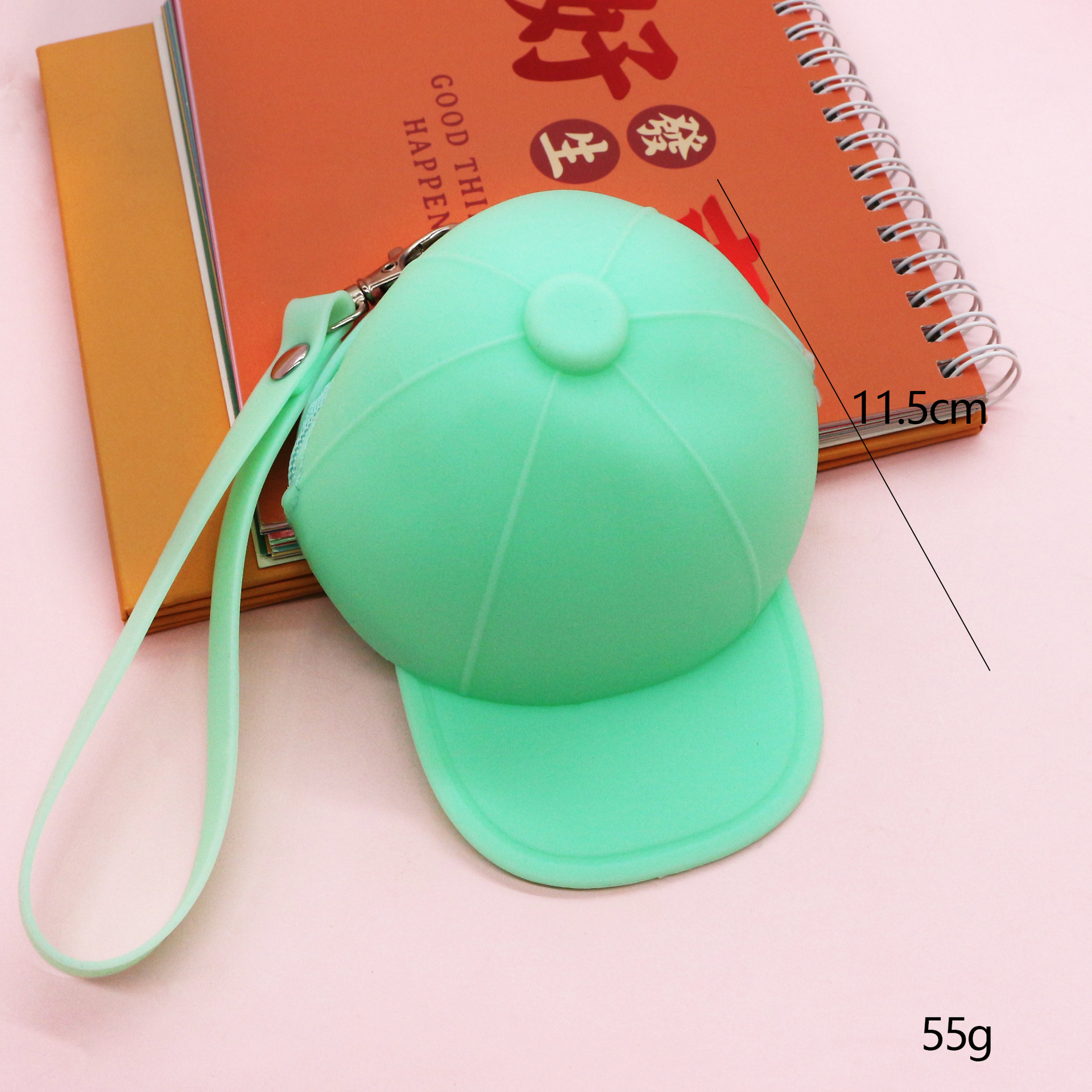 Sombrero verde y billetera cero