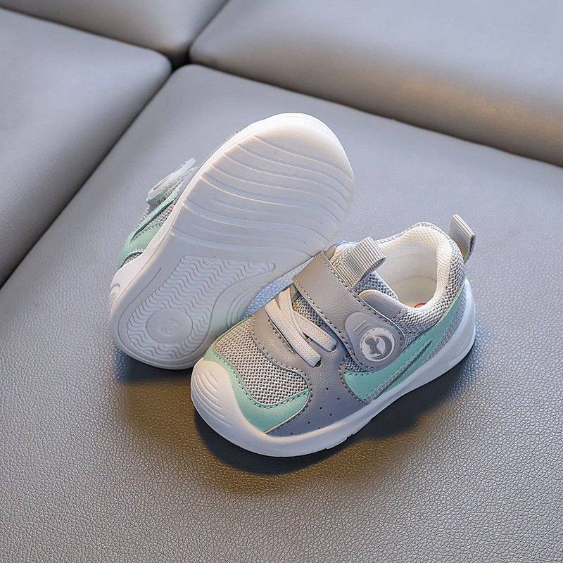Zapatos para bebés pequeños otoño nuevos zapatos funcionales para bebés femeninos zapatos individuales para niños de suela suave antideslizante modelos de primavera y otoño de 1 a 3 años
