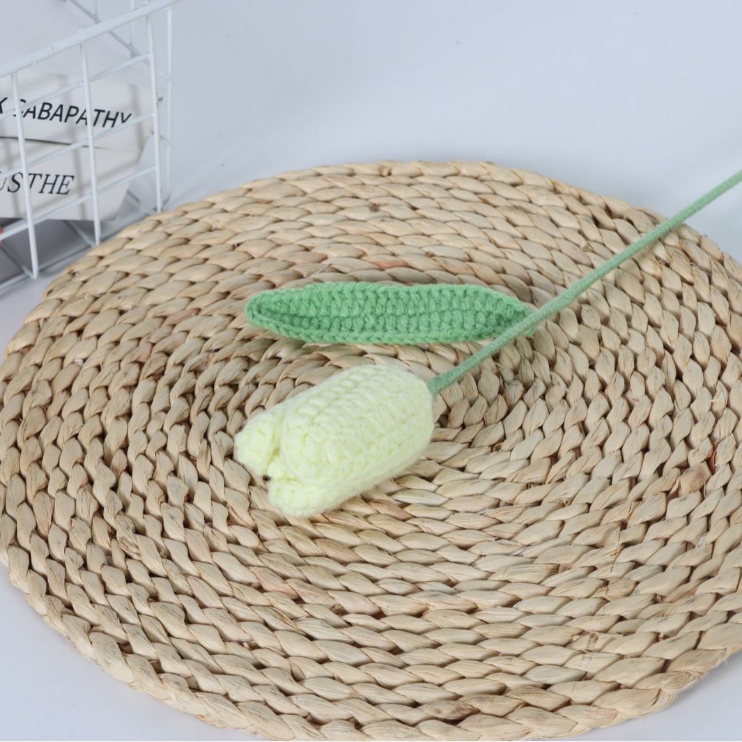 닫힌 입 연한 녹색
