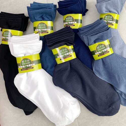 Men's pearl velvet short stockings, loose-cuff socks, comfortable solid-color men's socks with heels, thin-style socks—wholesale carpet socks.