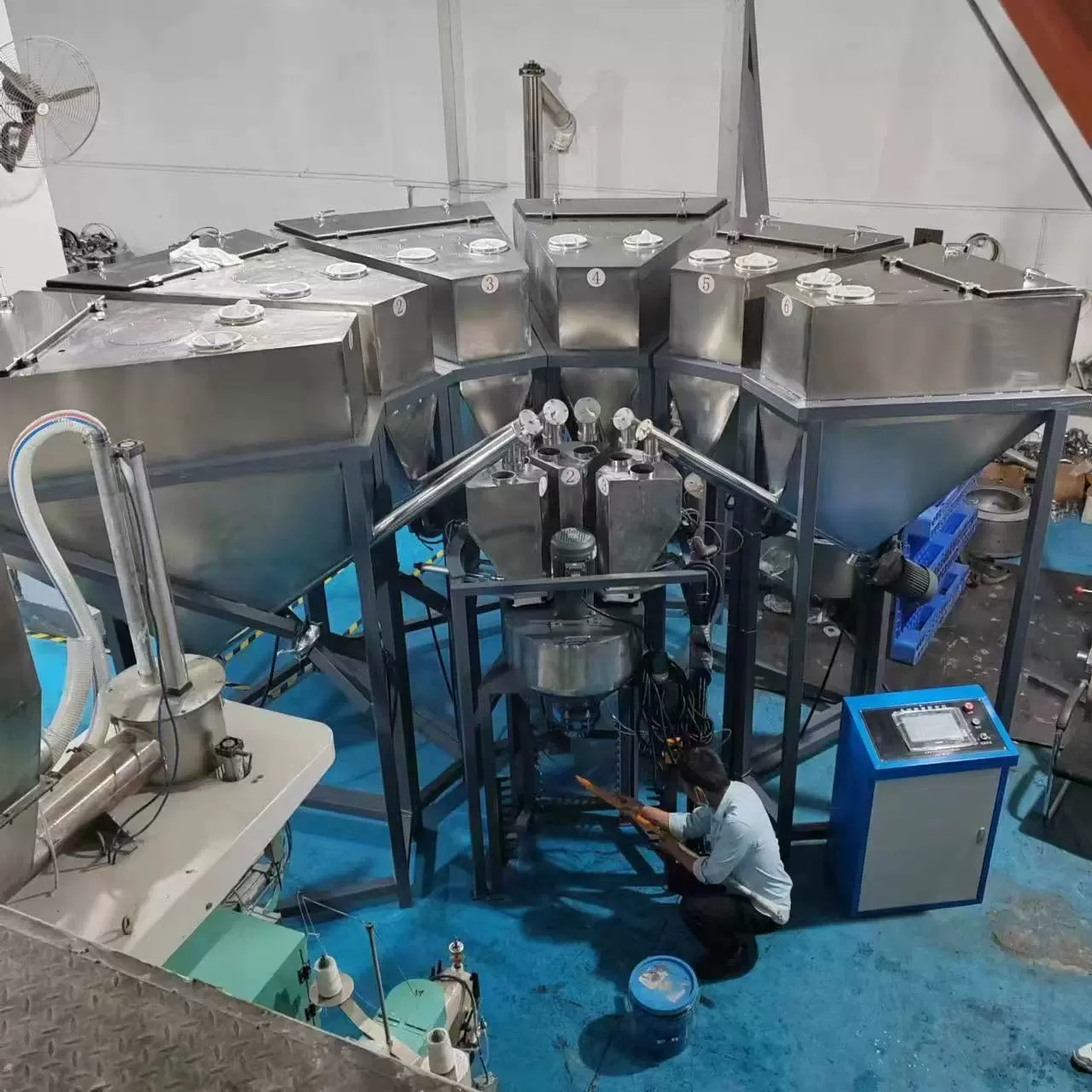 粉末涂料配料机配料误差小不串色无尘计量同时称配方机智能全自动