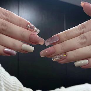 �۰���Ů��ɫ�������ֹ������׺��s؈�۶̼׻������׼�ָ���NƬ