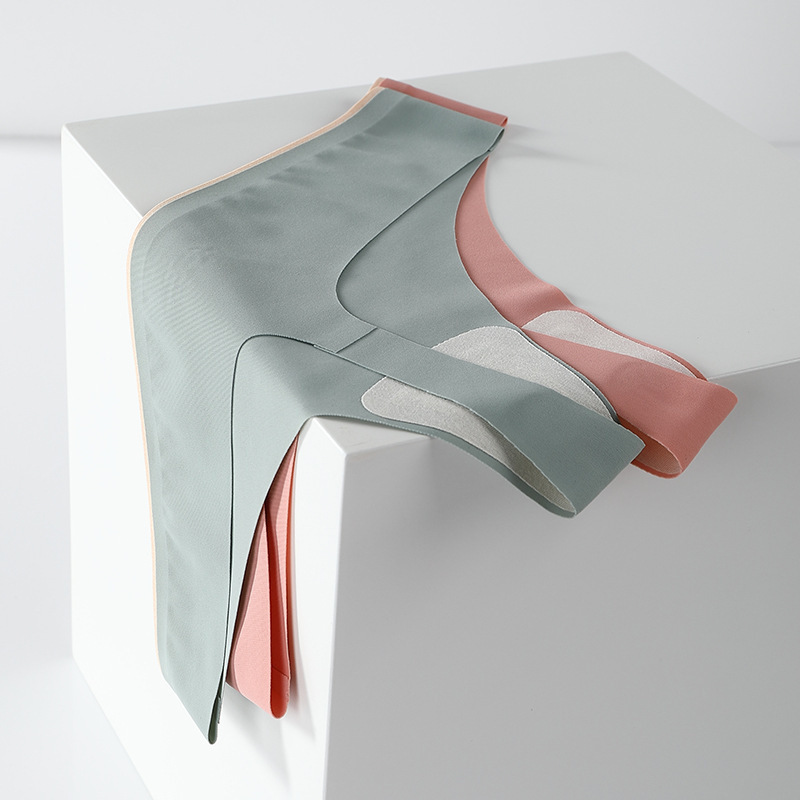 European and American Seamless Thong Sexy Panties for Women Quick-Drying Ice Silk Summer Sexy Invisible Sports Fitness Panties