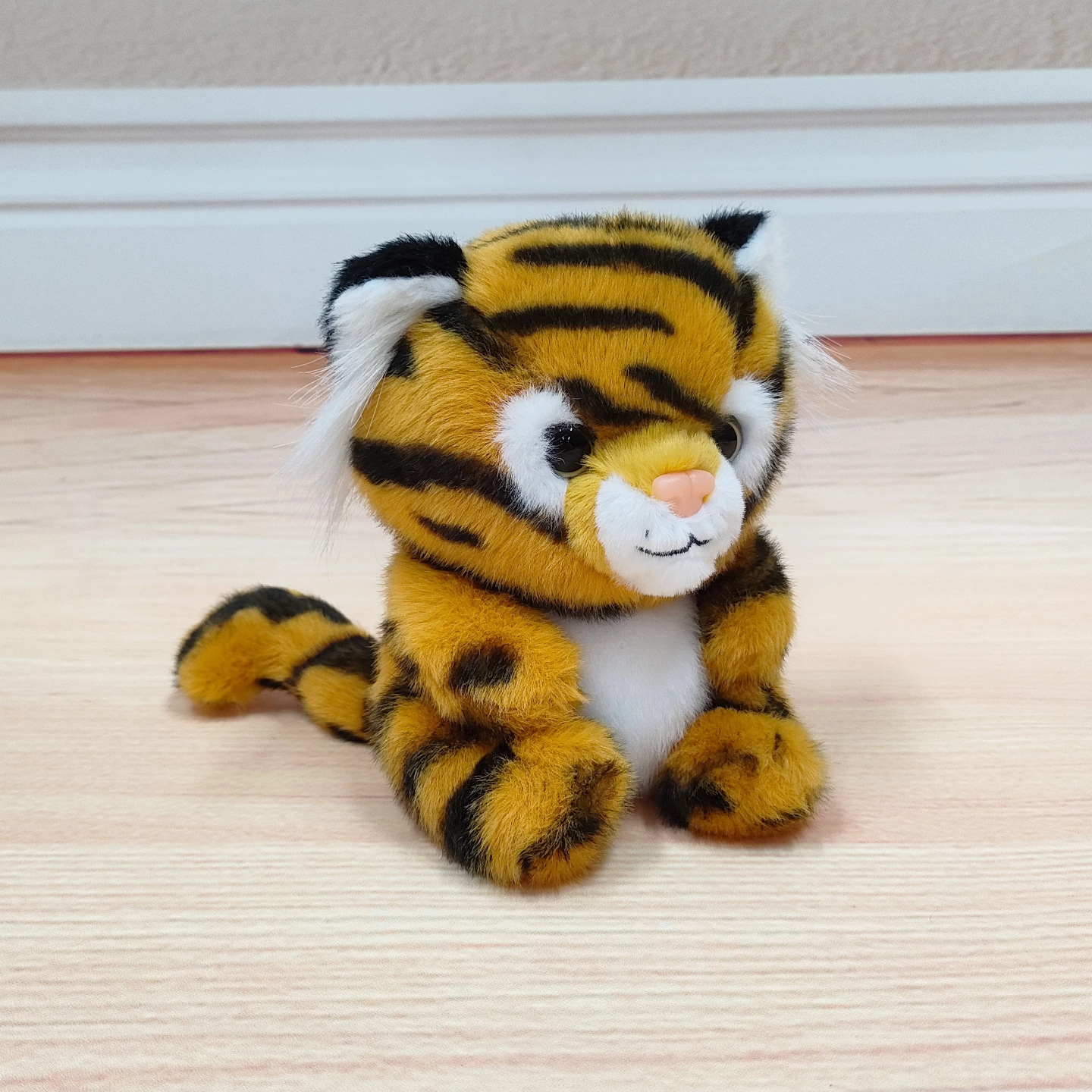 Descomprima la bolsa de frijoles del tesoro en la palma de la mano, muñeca pequeña, mesa con panda, peluche, muñeca de mapache suave, juguete para niños