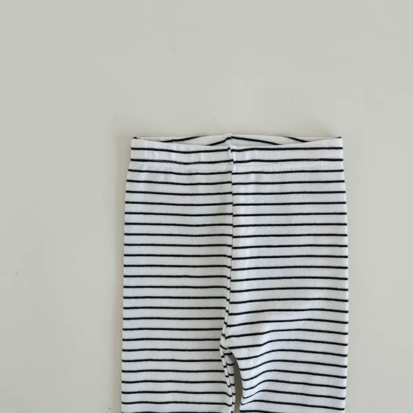 White bar