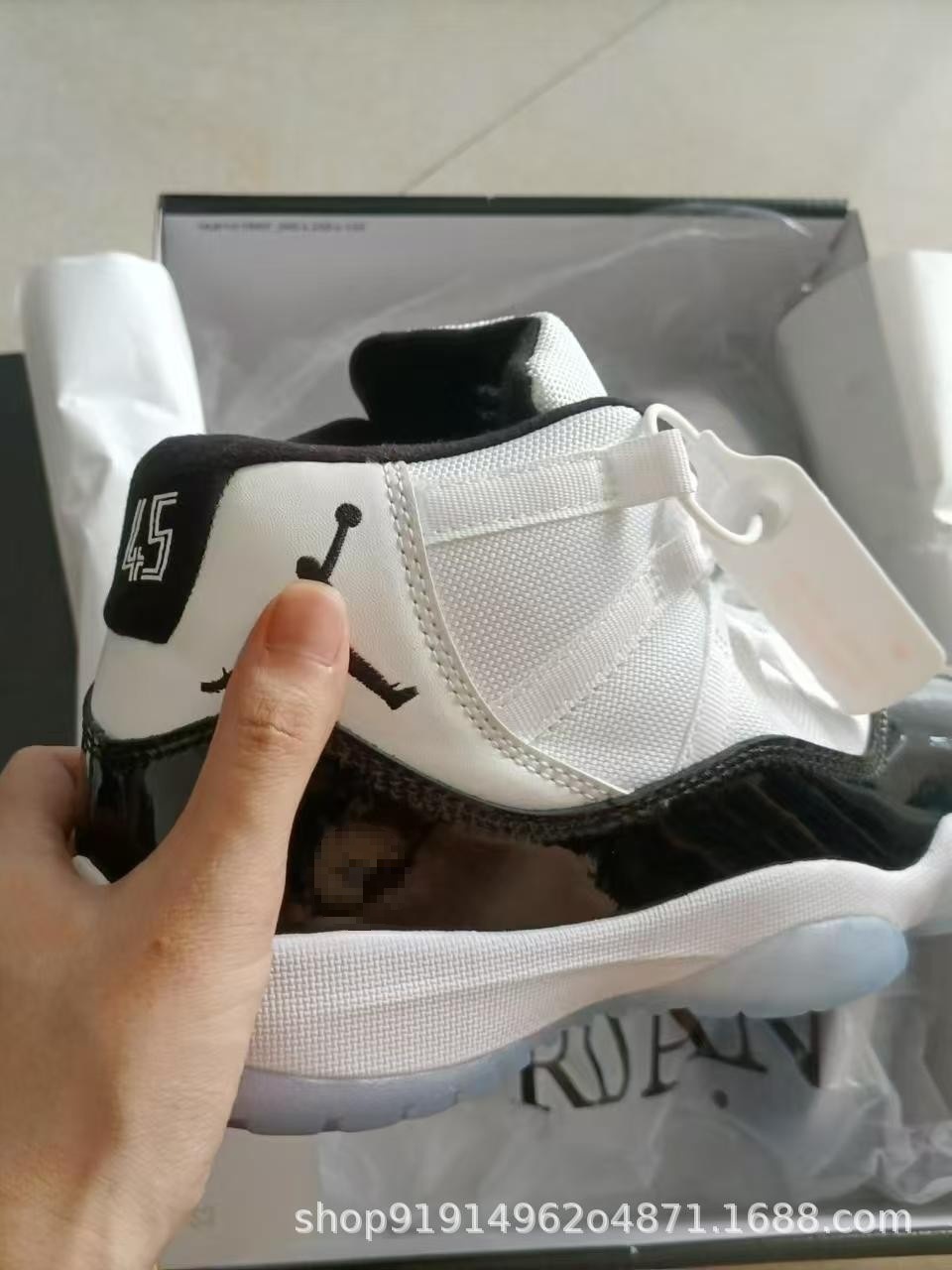 1: 1 original en el extranjero Jordan AJ11 verdadero cojín de carbono con amortiguación inferior 48.5 zapatillas de baloncesto masculinas y femeninas