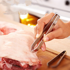 Hair puller German stainless steel pig hair clip kitchen chicken hair removal fish bone fish bone clip tweezers pulling duck hair pig hair