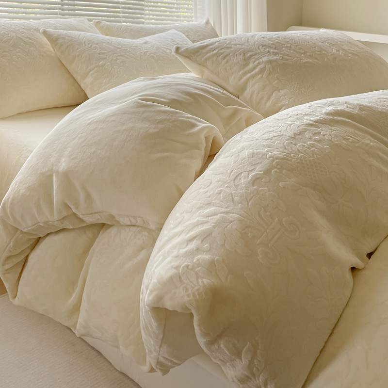 Otoño e invierno engrosado tallado cama de terciopelo de coral flanela colchón sábanas de cama cama de tres piezas