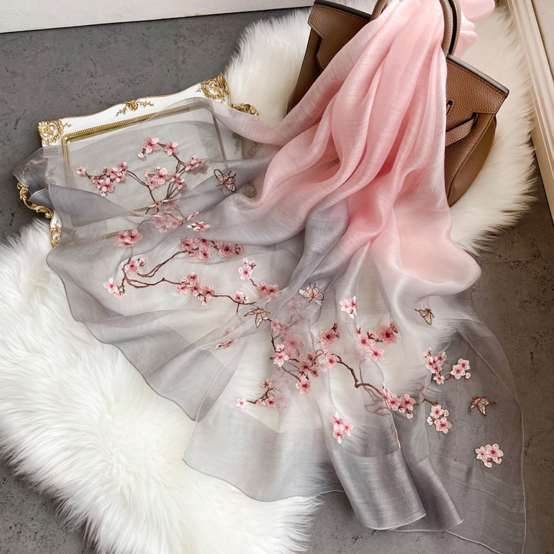 Sciarpa di lana di seta sfumata Hangzhou Sciarpa di seta ricamata stile corte con scialle retrò cheongsam da donna primavera e autunno_voghion.com