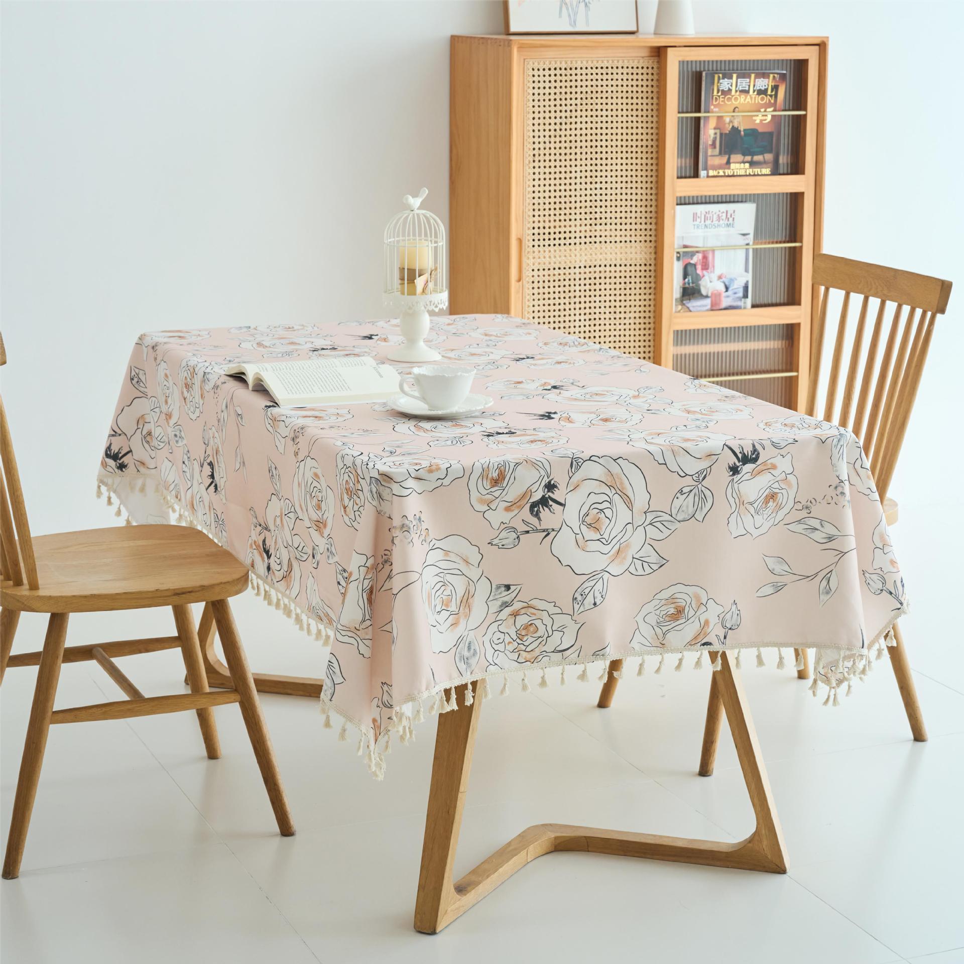 태슬 + 브라운 로즈