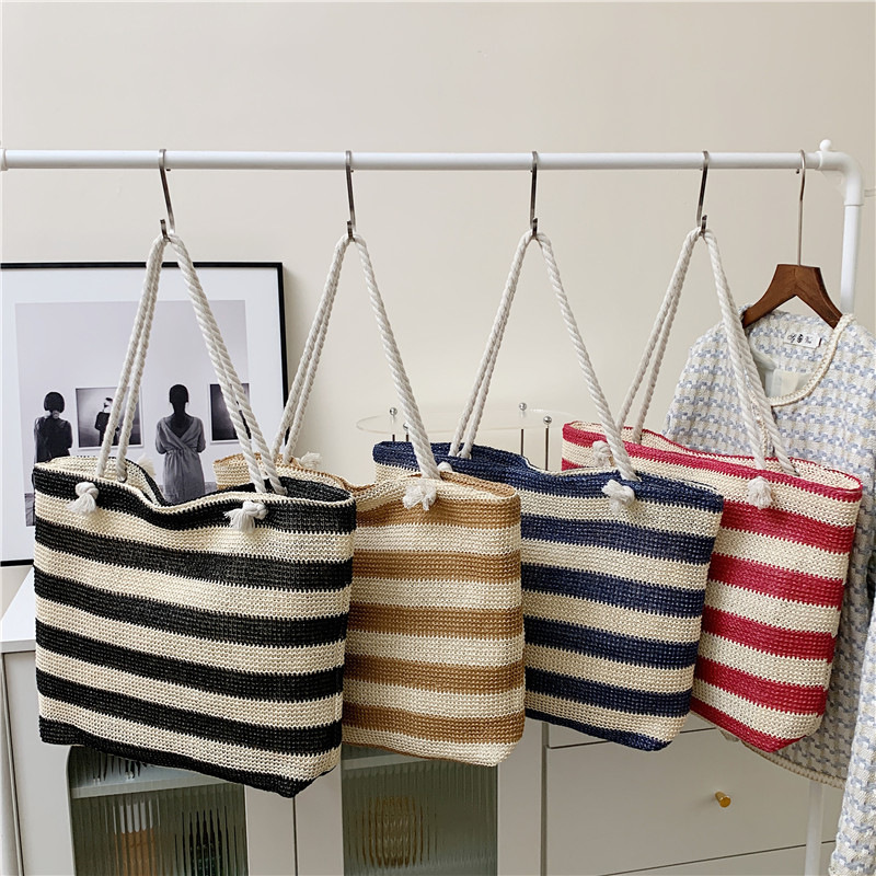 One-shoulder bag, trend fashionable woven capacious straw linen bag, 2023 collection