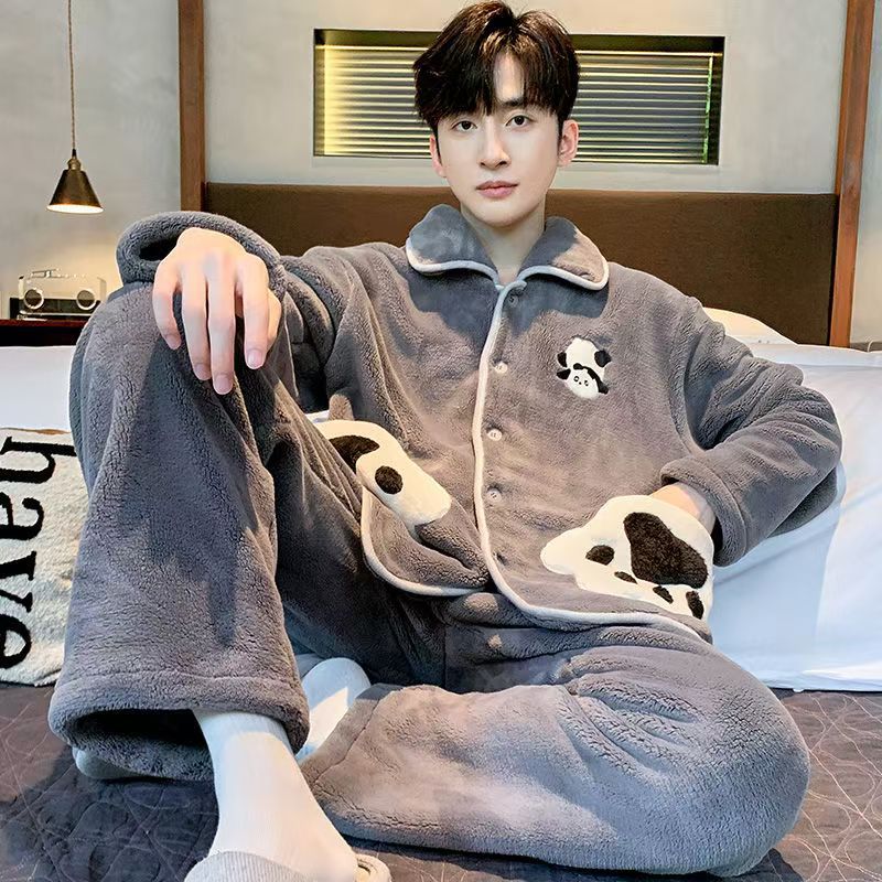 Pijamas de coral de lujo ligero para hombres invierno 2025 nuevo tipo de terciopelo más grueso casual de coral sólido cubierta de ropa para el hogar