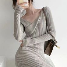 御姐法式针织连衣裙秋冬新款轻熟风设计感小众显瘦打底毛衣裙