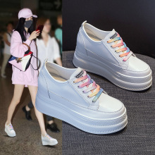 小白鞋女2025年秋季新款厚底内增高8cm松糕鞋圆头白色百搭休闲潮