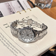 艾奇新款简约三眼小方格纹理圆盘气质钢带时尚通勤女士石英手表