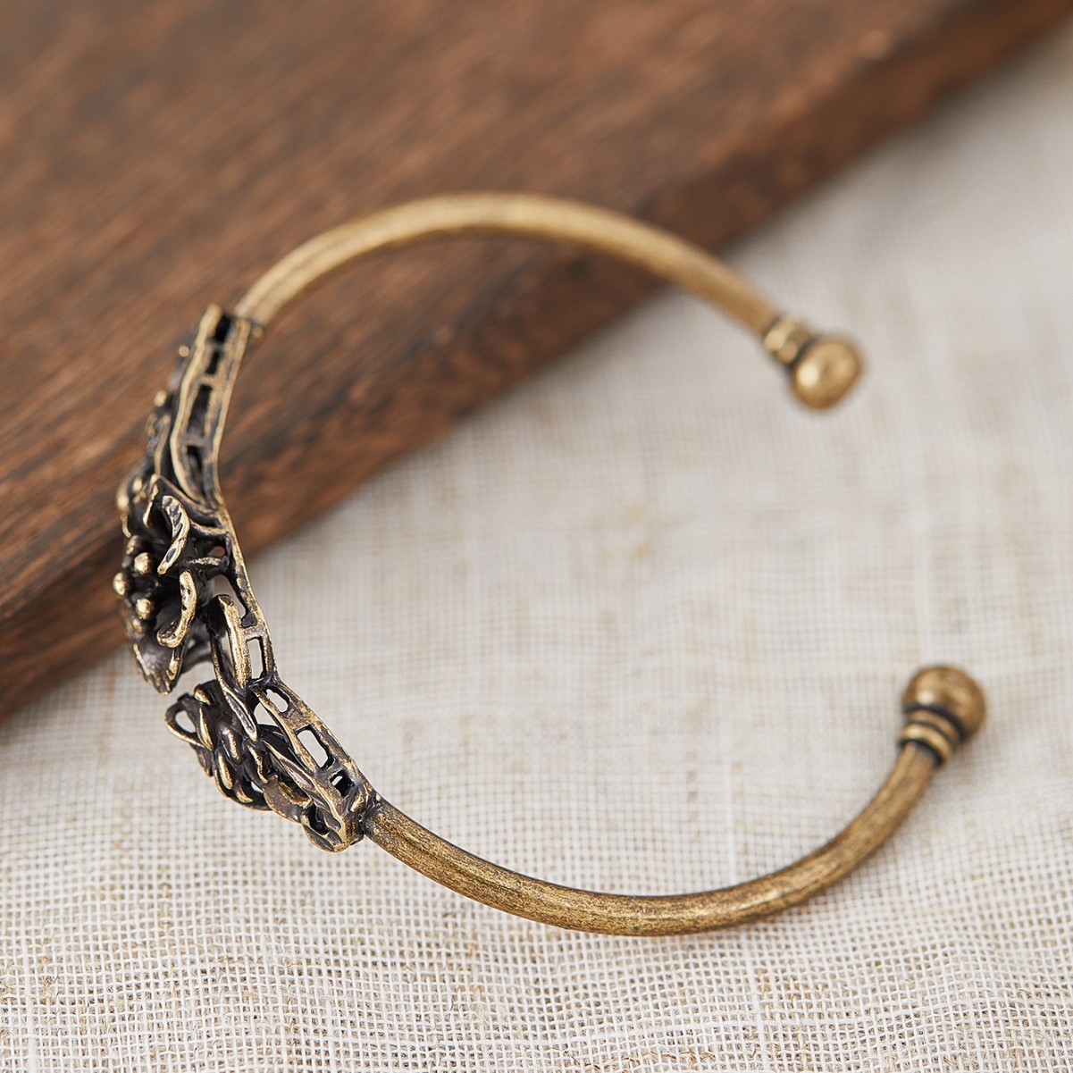 Women's Creative Personalized Metal Bracelet