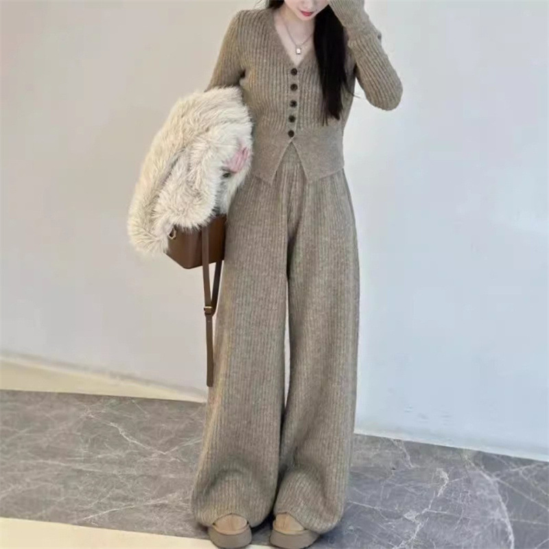 2025秋冬修身百搭毛衣套装女两件套v领开衫显瘦高腰针织衫+阔腿裤|undefined