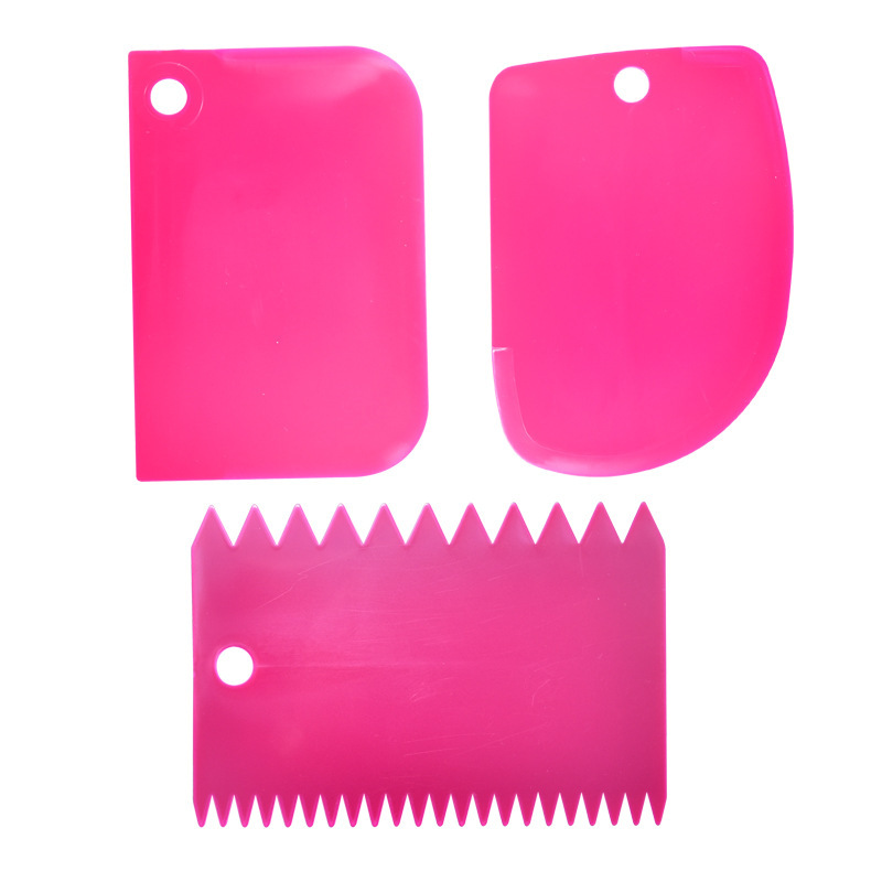 Nueva crema cortador de fideos raspador de plástico pastel herramientas de bricolaje utensilios para hornear raspador conjunto de tres piezas en stock suministro