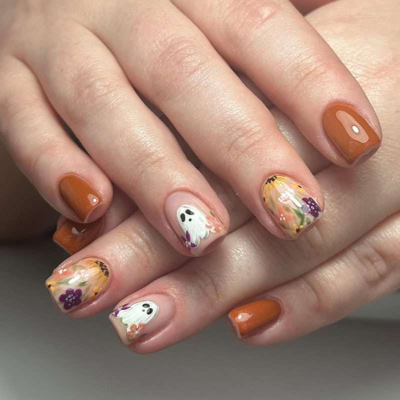 Cross-Border Hot-Selling Autumn and Winter Warm-Colored Halloween Nail Art with Plant and Flower Designs, Cute Ghost Fake Nails, Wearable Nails