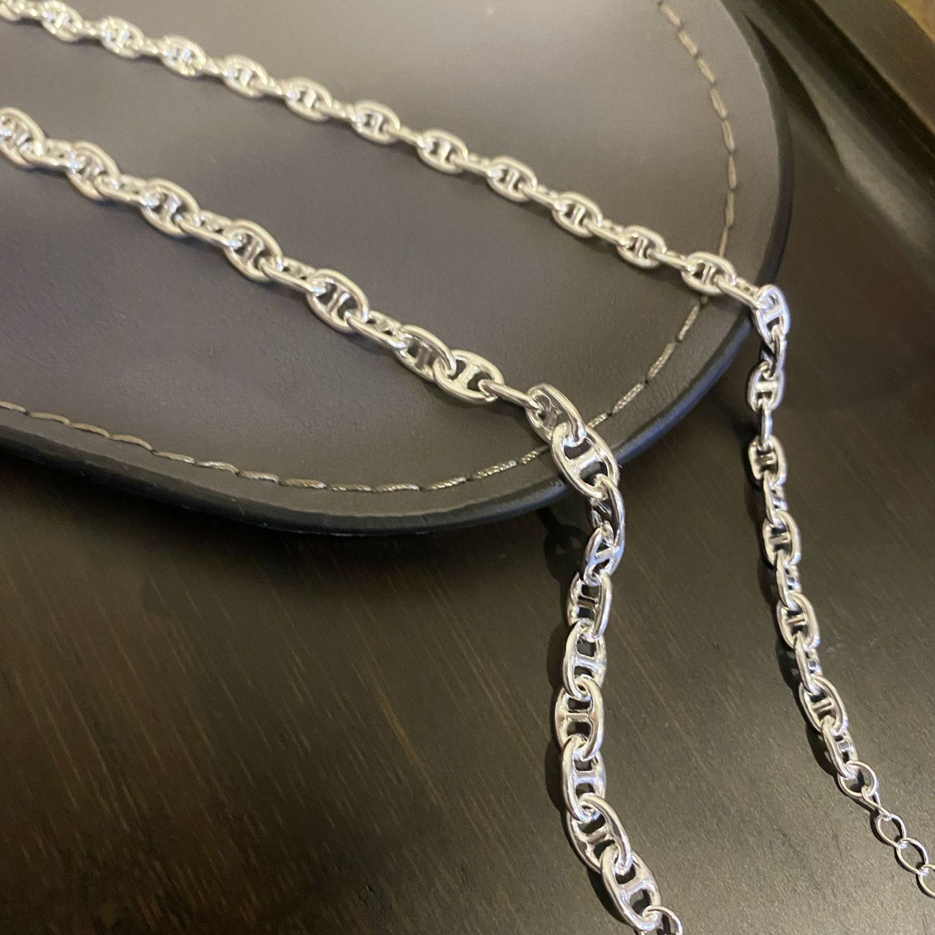 S925純銀豚の鼻のブレスレットはシンプルで個性的なファッションinsです。