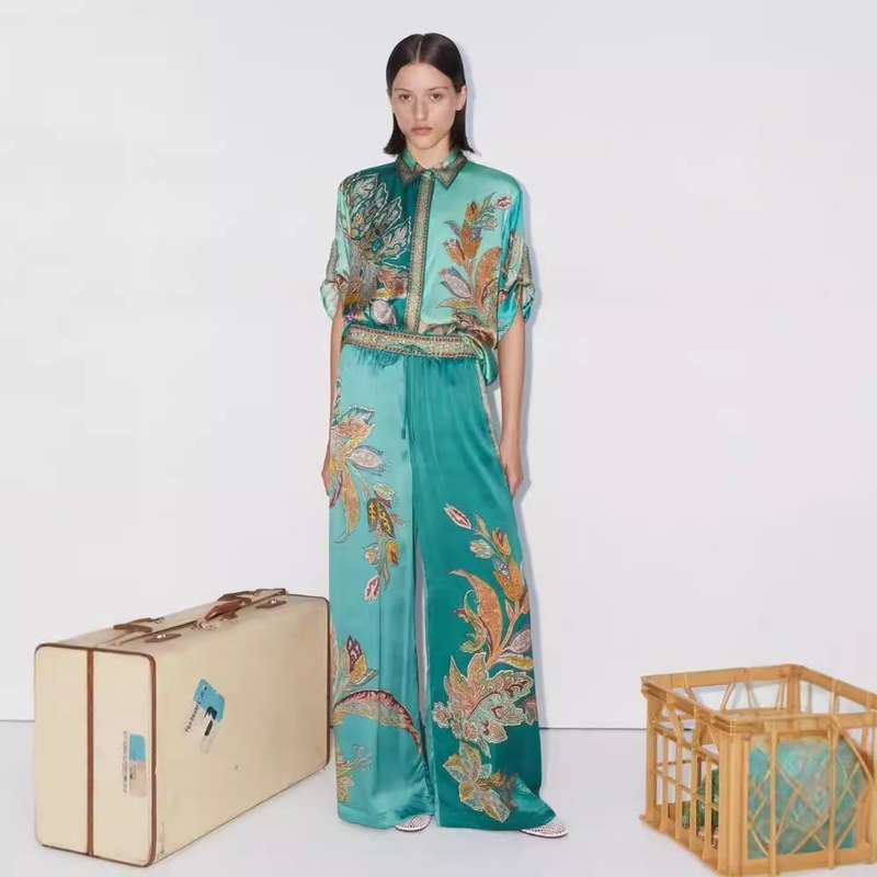 Cross-border independent station 2024 new European and American retro printed satin short sleeve lapel shirt pants casual suit Cross-border independent station 2024 new European and American retro printed satin short sleeve lapel shirt pants casual suit