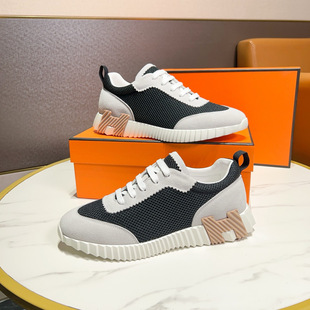 �W��վ�¿����e�\��Ьƽ��ϵ���ܲ�Ь�r��ƴɫ͸�����m�p���а�Ь