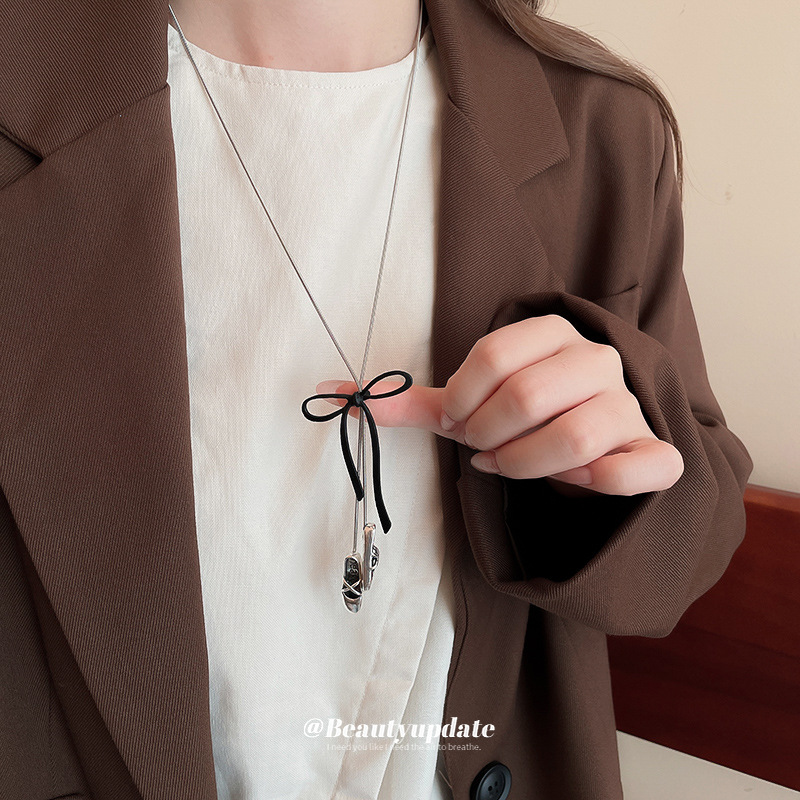 Zapatos de ballet con lazo, collar colgante, diseño de personalidad simple coreano, cadena de clavícula, sentido de alta calidad, nuevo estilo, mujer
