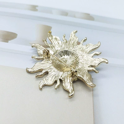 Accessories for Women, Yaxa sancaqları