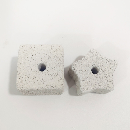 Pet chew toys, suitable for hamsters, parrots, rabbits, guinea pigs, and small pets, with durable and entertaining features, factory wholesale.