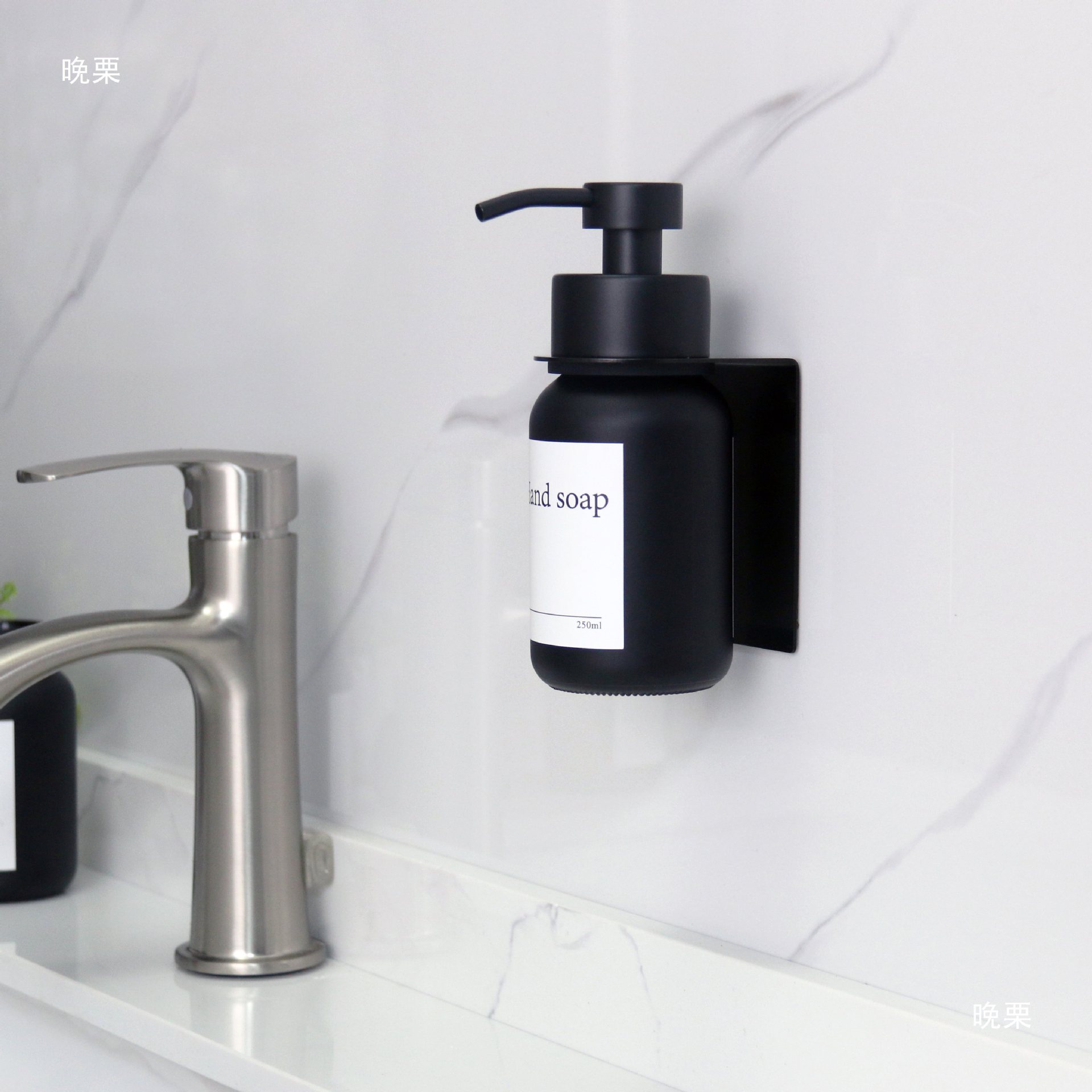 Botella vacía de vidrio tipo jabón de pared, champú de lujo ligero, líquido de baño de hotel, desinfectante de manos para baño