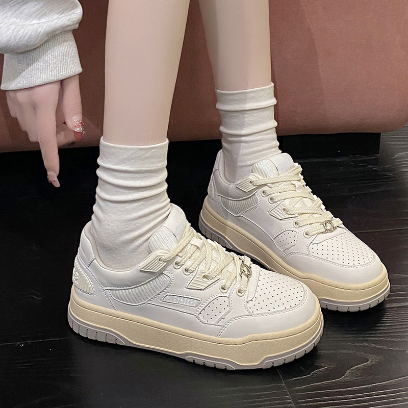 Small niche design, fashionable temperament, thick soled white for women 2024 new Korean version, comfortable and_voghion.com