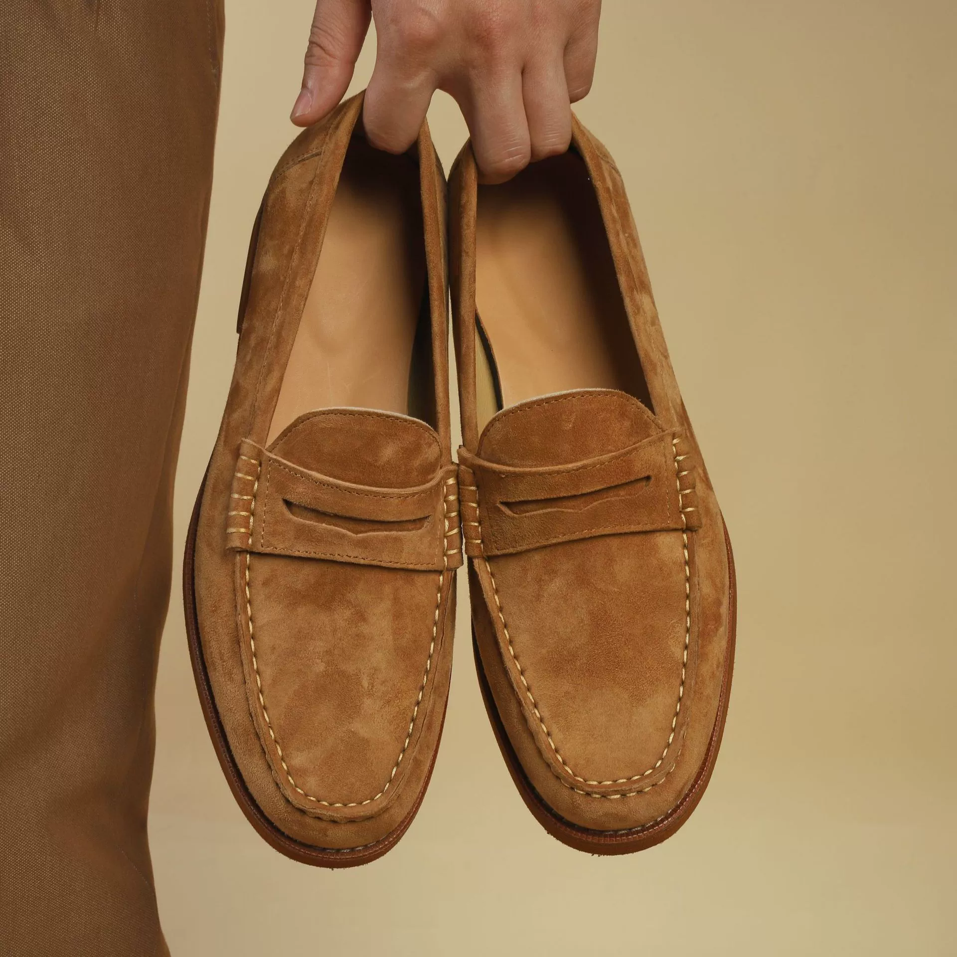 Мужские лоферы, британские кожаные туфли, универсальные мужские туфли без шнуровки на толстой подошве из натуральной кожи, модные деловые повседневные кожаные туфли для ленивых