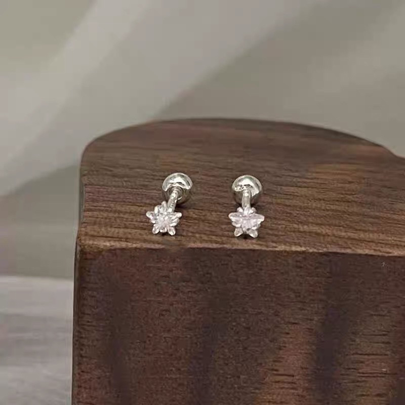 4mm 스타 너트 귀걸이