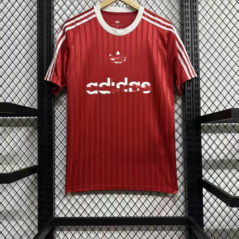 2526 新しいファン速乾性通気性半袖ラウンドネックサッカーユニフォームスポーツ Tシャツドロップシッピング|undefined