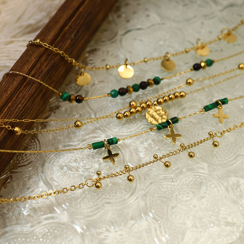 European and American retro natural stone beaded titanium steel bracelet light luxury four-leaf flower disc fashion middle-aged malachite women's hand jewelry