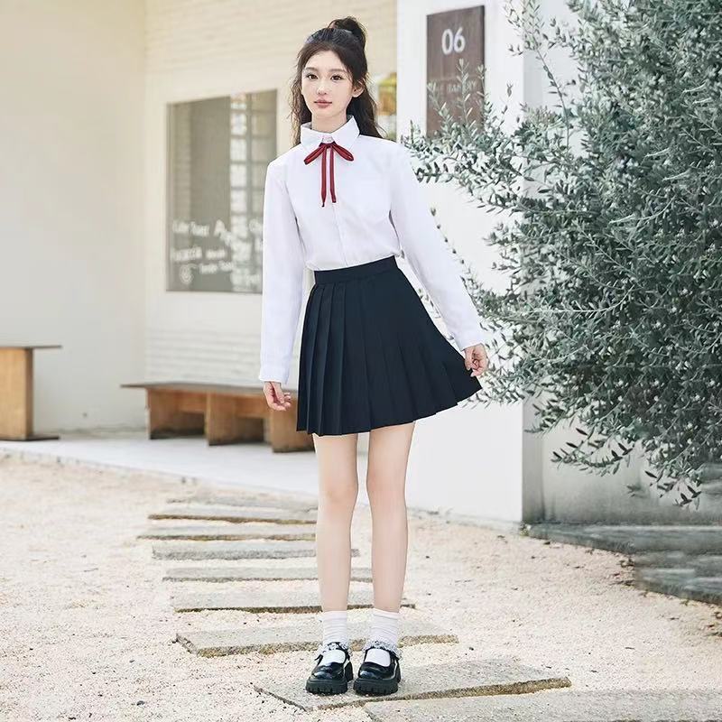 여성용 긴팔 + 주름 스커트 + 레드 윈드 차임 나비 넥타이