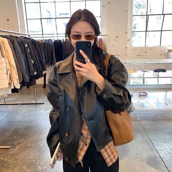Retro black polyurethane autumn fashionable elegant jacket