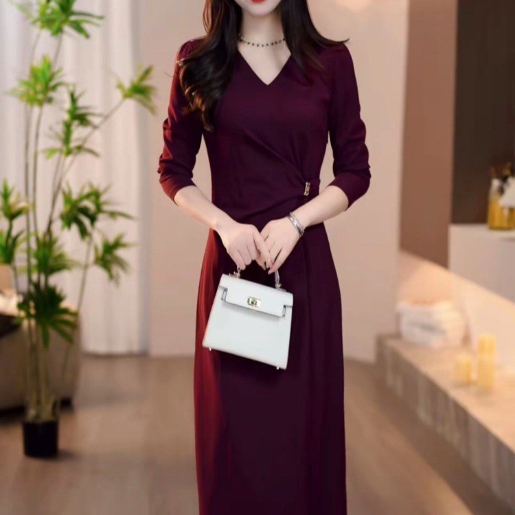 一件代发原版面料2025秋季款时尚v领法式气质减龄百搭女装连衣裙|undefined