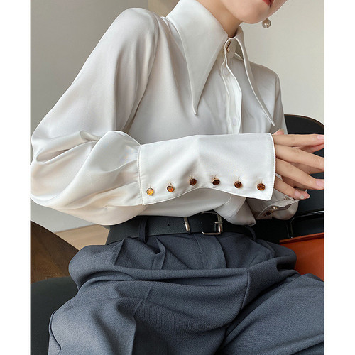 H8A point-neck satin shirt for women in spring and autumn, loose draping silk slip top, design, niche temperament, lapel