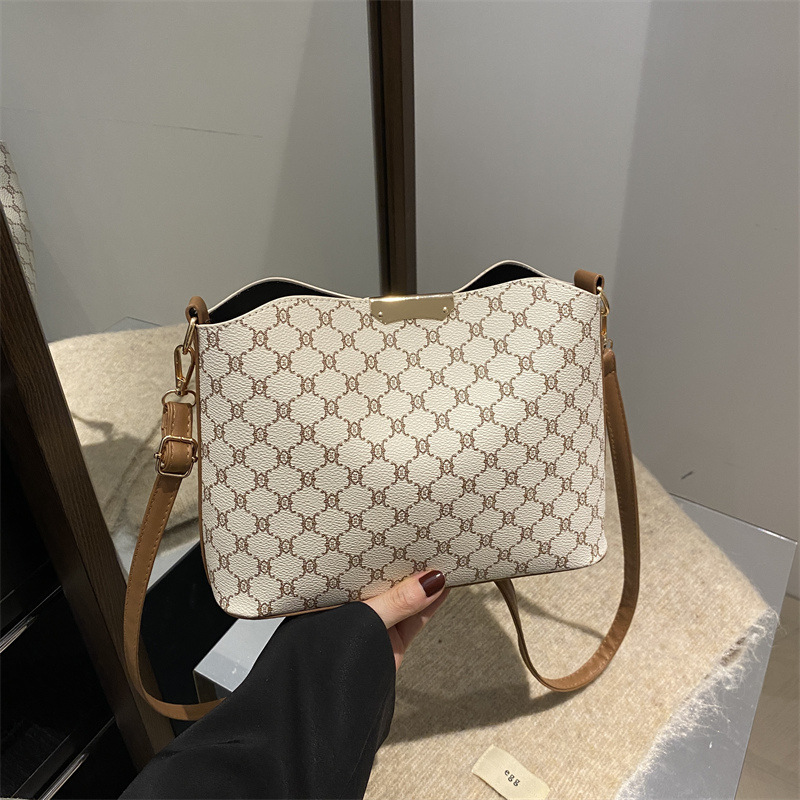 2025 Japón y Corea del Sur primavera nueva alta sensación de hombro mochila alta sensación versátil bolso especial bolso de viaje de mujer