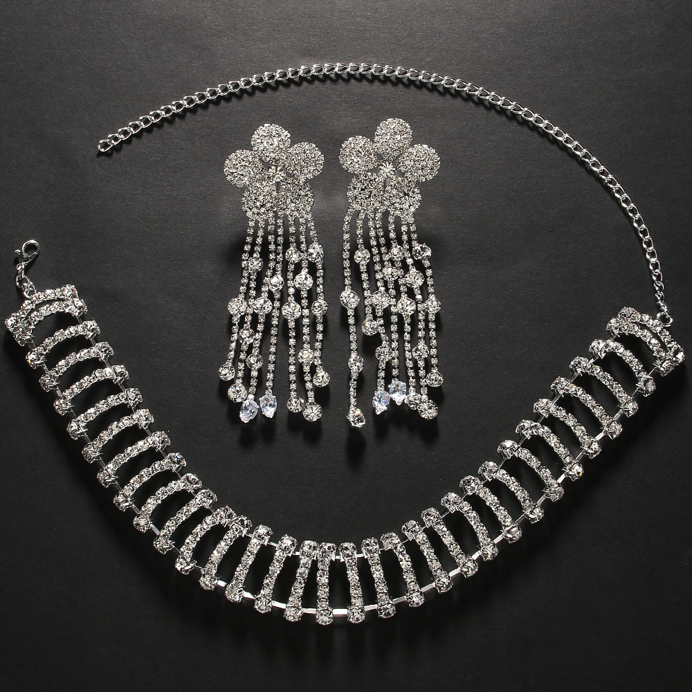 2024 elegante flor joyería traje europeo y americano de lujo hueco collar boda joyería conjunto