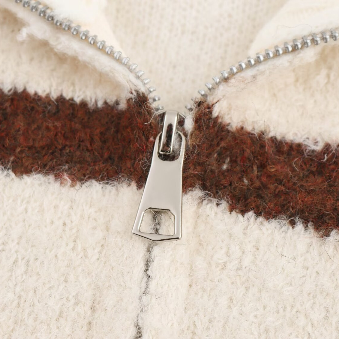 Retro small design chain with zipper