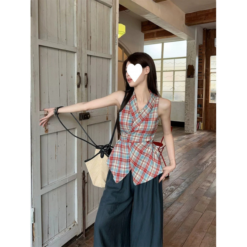 气质挂脖露肩背心女夏季2025新款设计感复古格纹收腰显瘦无袖上衣|undefined