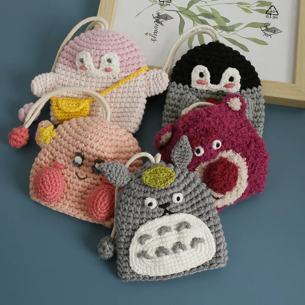 Korean-Style Handmade Crochet Key Bag, Woolen Knitted Anime Pull-Out Key Cover, Cute Car Key Bag Protective Case