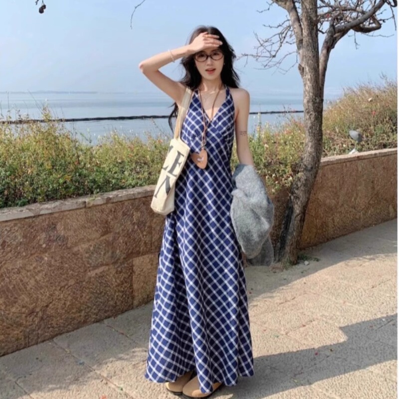 [Embroidery] Retro Plaid dress Women's Spring New Slimming Elegant Design Sense Neck Skirt